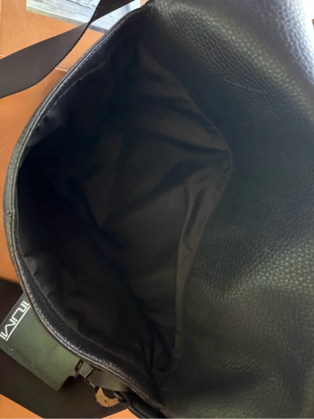 Tumi sleek dark